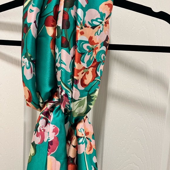 Gucci Floral Scarf in Teal and Green - Picture 6 of 7